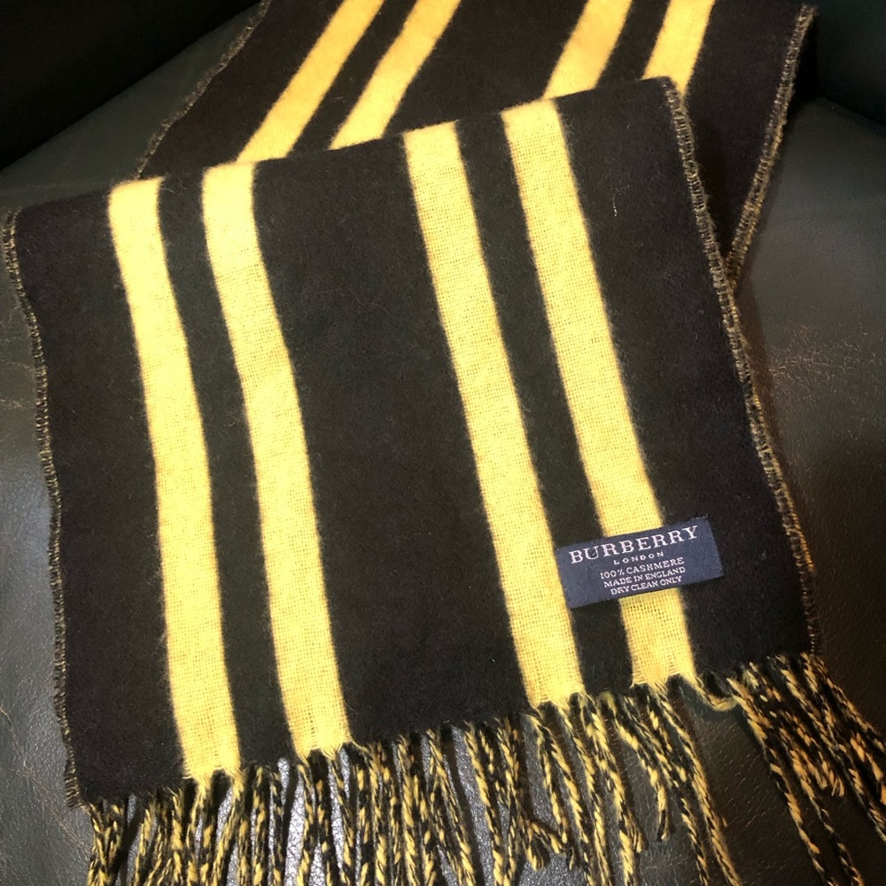 Burberry Black and Yellow Wool Scarf with Fringes